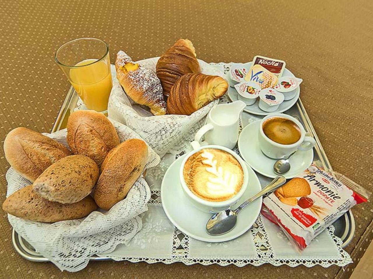 Domus Via Veneto Frühstückspension Rom